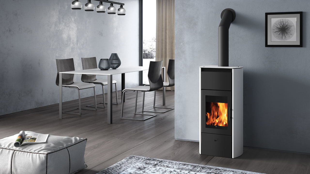 Flamma vízteres kandalló acél